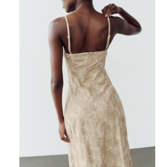 Zara Embroidered Floral Midi Dress XS Beige/Ecru - Picture 5 of 7